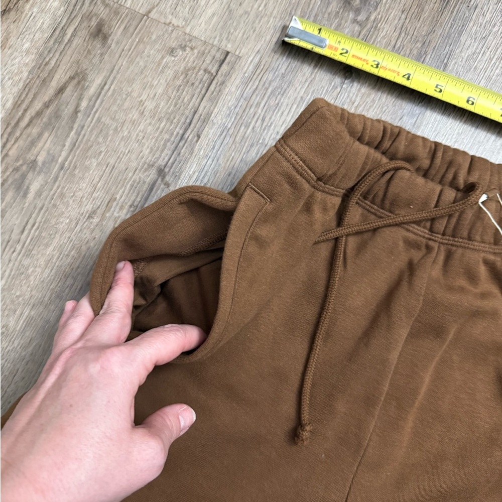 Skims • Cotton Blend Fleece Jersey Sweatpants - Picture 4 of 11